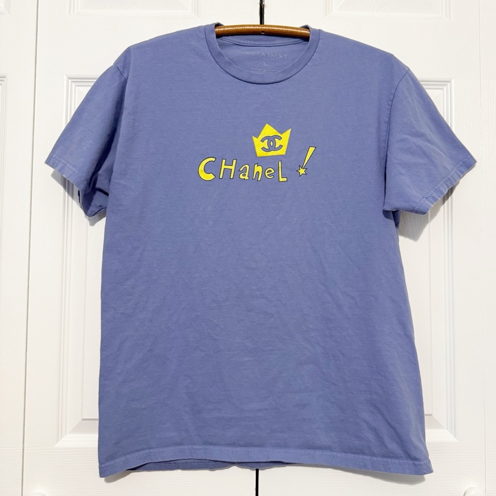 CHANEL Lavender Short Sleeve Tee with Yellow Logo Graphic